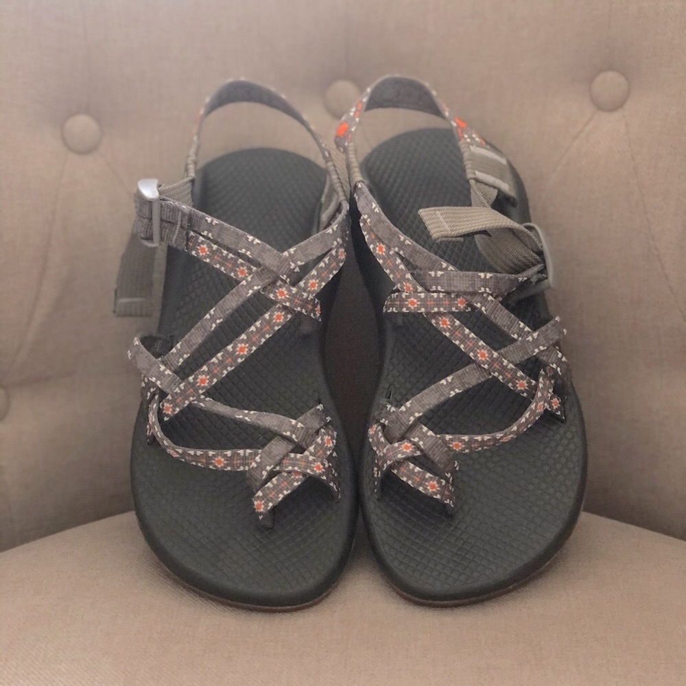 Chacos Size 8